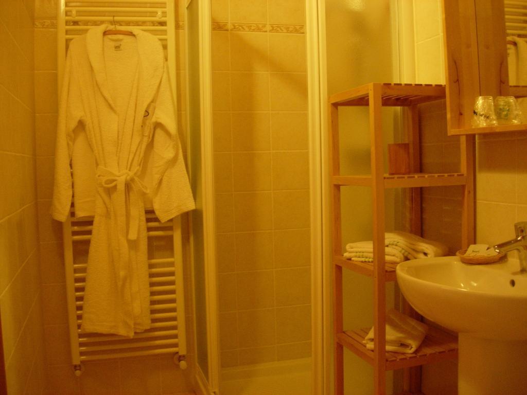 Albergo Punta Zerbion Champoluc Camera foto