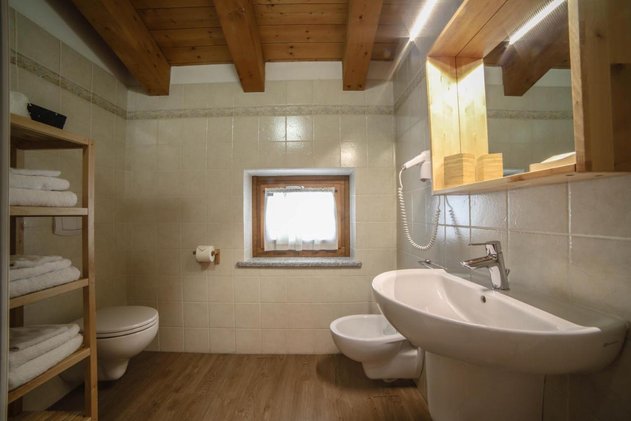 Albergo Punta Zerbion Champoluc Esterno foto