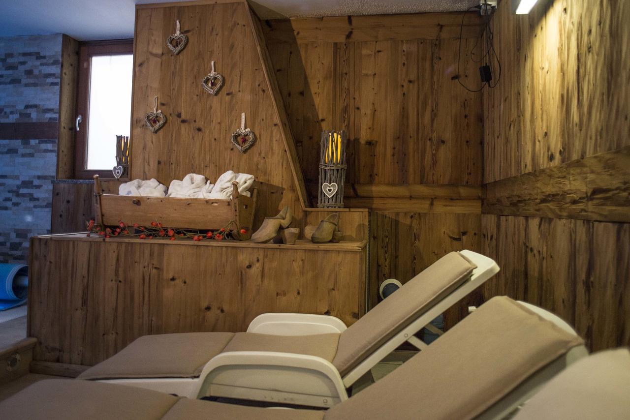 Albergo Punta Zerbion Champoluc Esterno foto