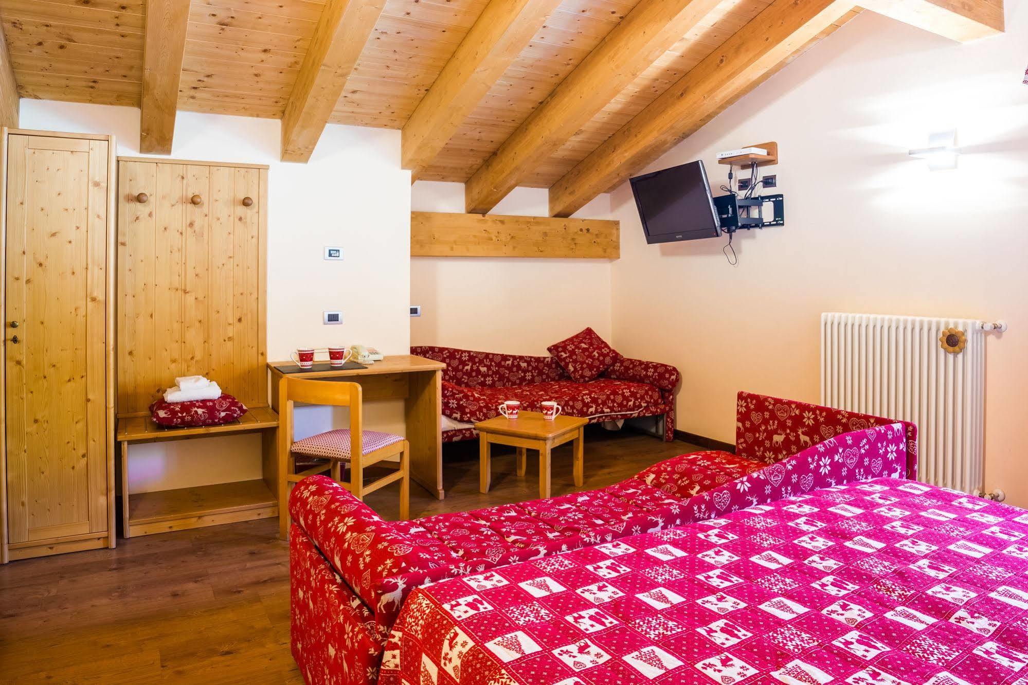 Albergo Punta Zerbion Champoluc Esterno foto